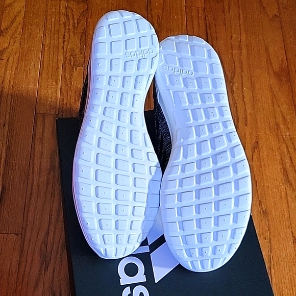 NWB Adidas Lite Racer BYD Cloudfoam - Size 11 - Picture 5 of 9